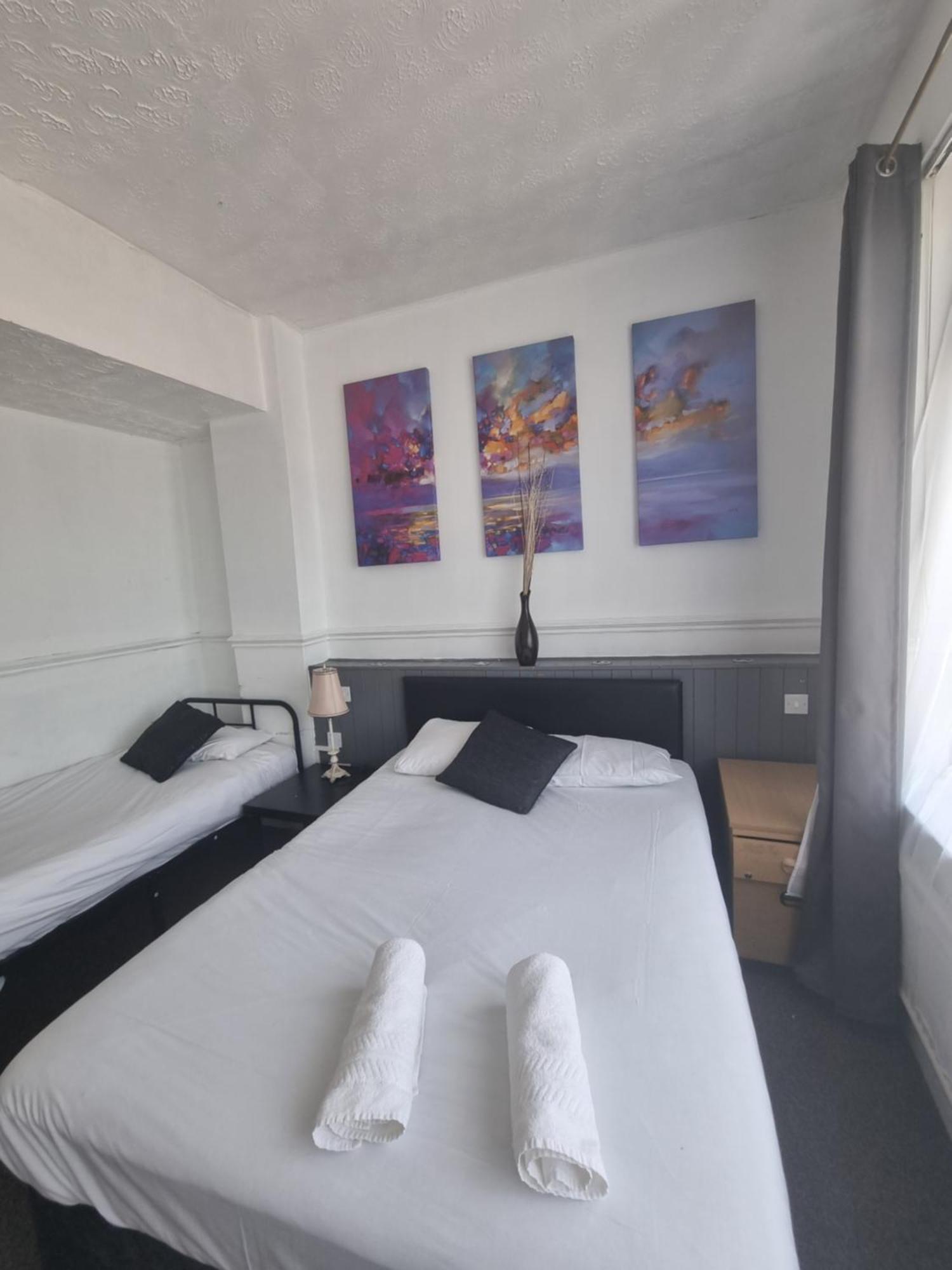 Henson Hotel Pleasure Beach ブラックプール 部屋 写真